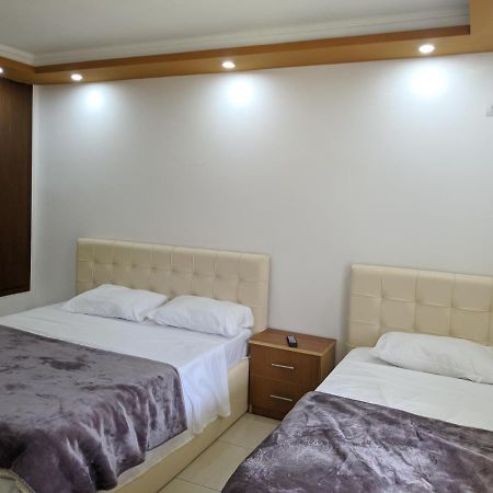 Guesthouse Alvi Përmet Esterno foto